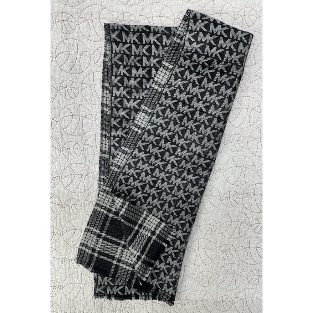 Michael Kors Scarf Black Reversible Logo Plaid Wrap‎ / Womens One Size